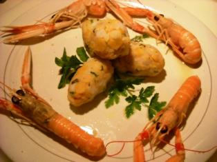 POLPETTE DI COUSCOUS CON CECI, GAMBERI ED ERBE FRESCHE